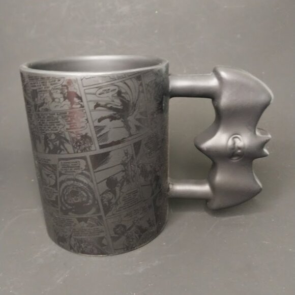 DC Comics Batman Batarang Mug - Picture 8 of 10
